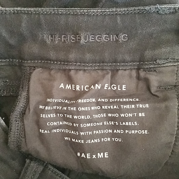 American Eagle Hi Rise Jegging Black Sz. 4 short - Picture 3 of 7